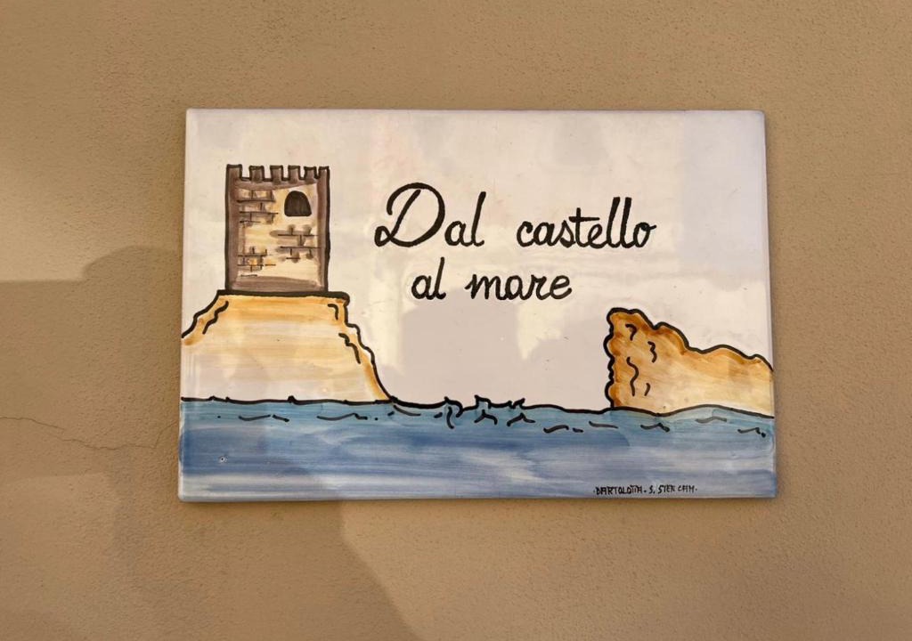 Castel Di Tusa House | Dal castello al mare