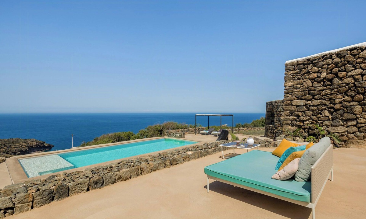 Tracino House | Dammusi with panoramic pool in Pantelleria