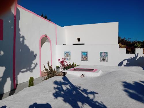 Tracino House | dammuso bianco