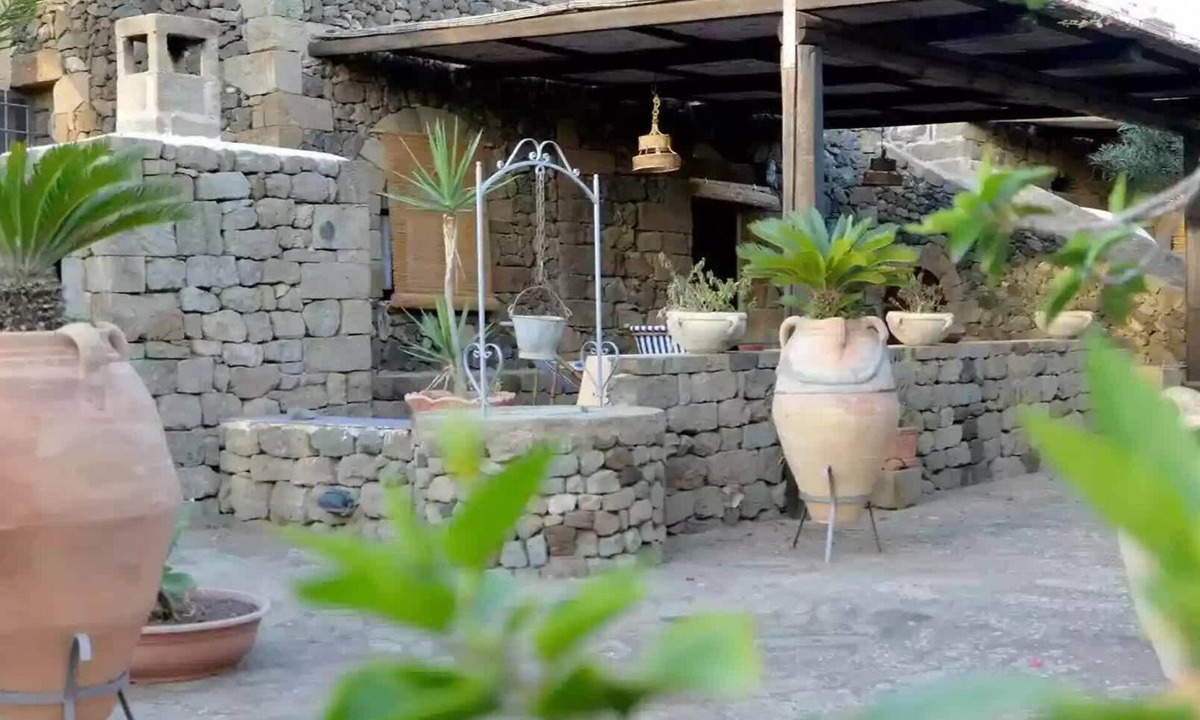 Pantelleria Apartment | Dammuso Moon