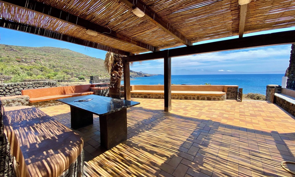 Pantelleria House | Dammuso Suvaki sea