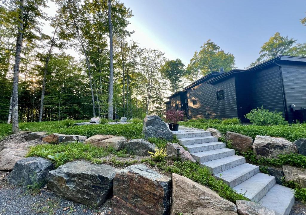 La Conception House | DAX HOUSE Stunning Mont-Tremblant Getaway Retreat