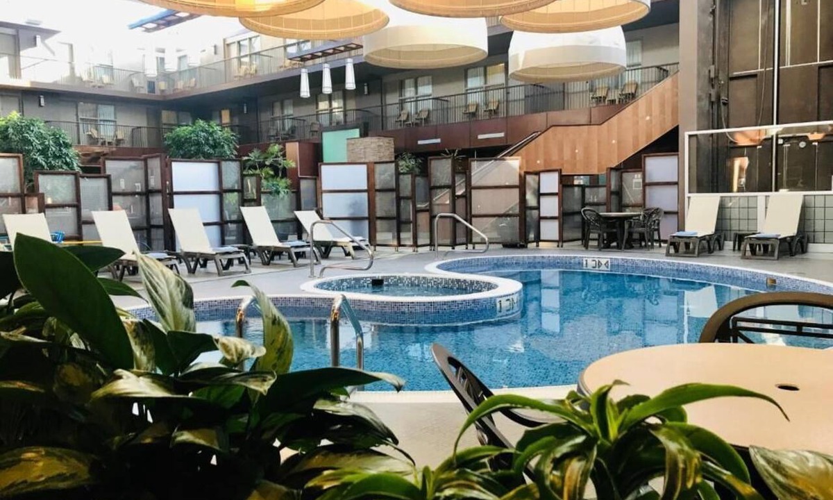 Willow Park Hotel | Delta Hotels by Marriott Calgary South