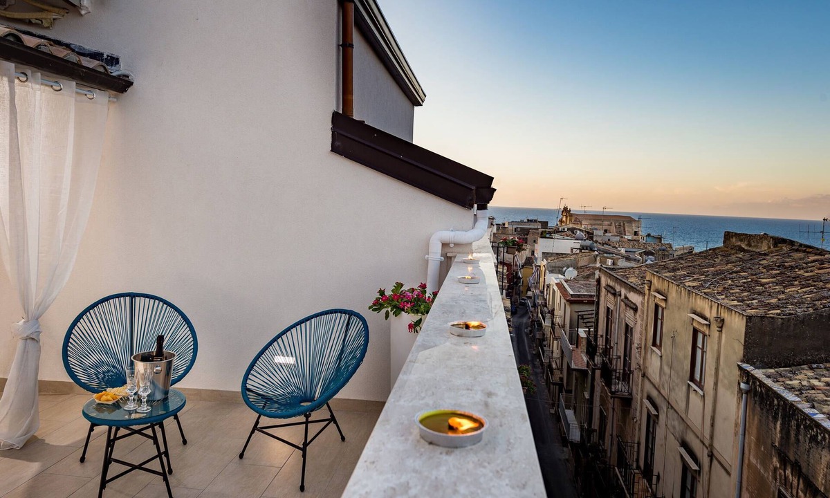 Castellammare del Golfo Apartment | Deluxe apartment with panoramic sea view terrace