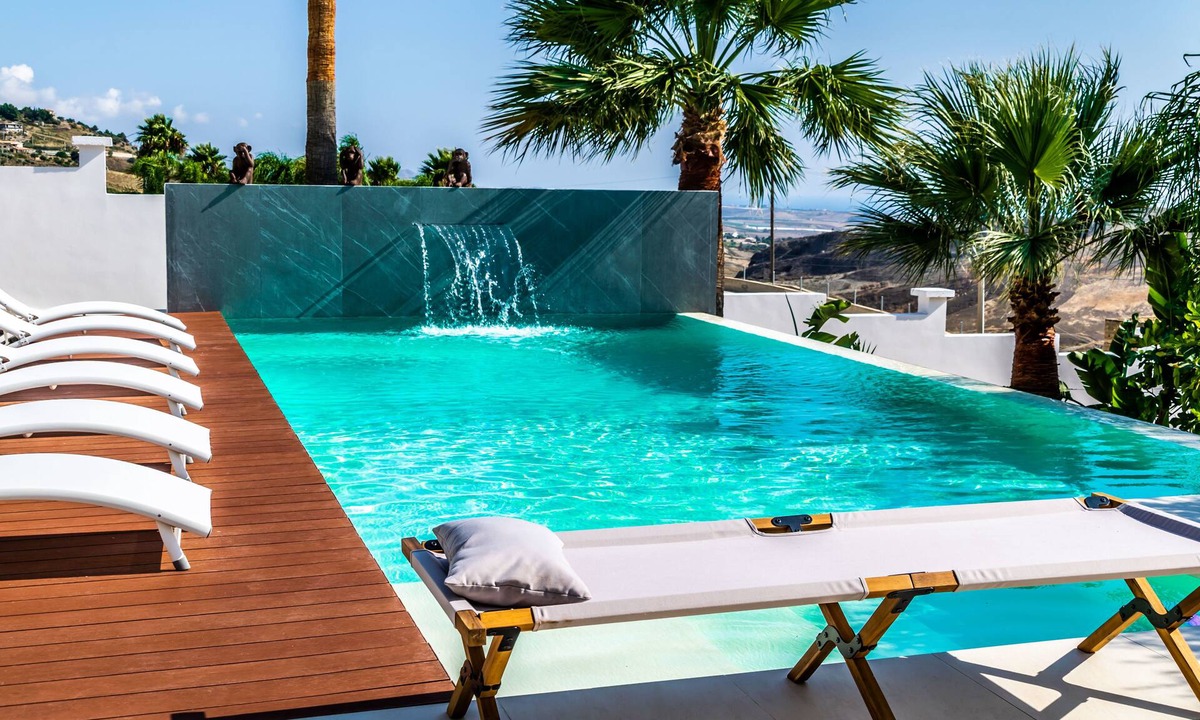 Favara Bed & Breakfast | Diodorus Luxury Experience