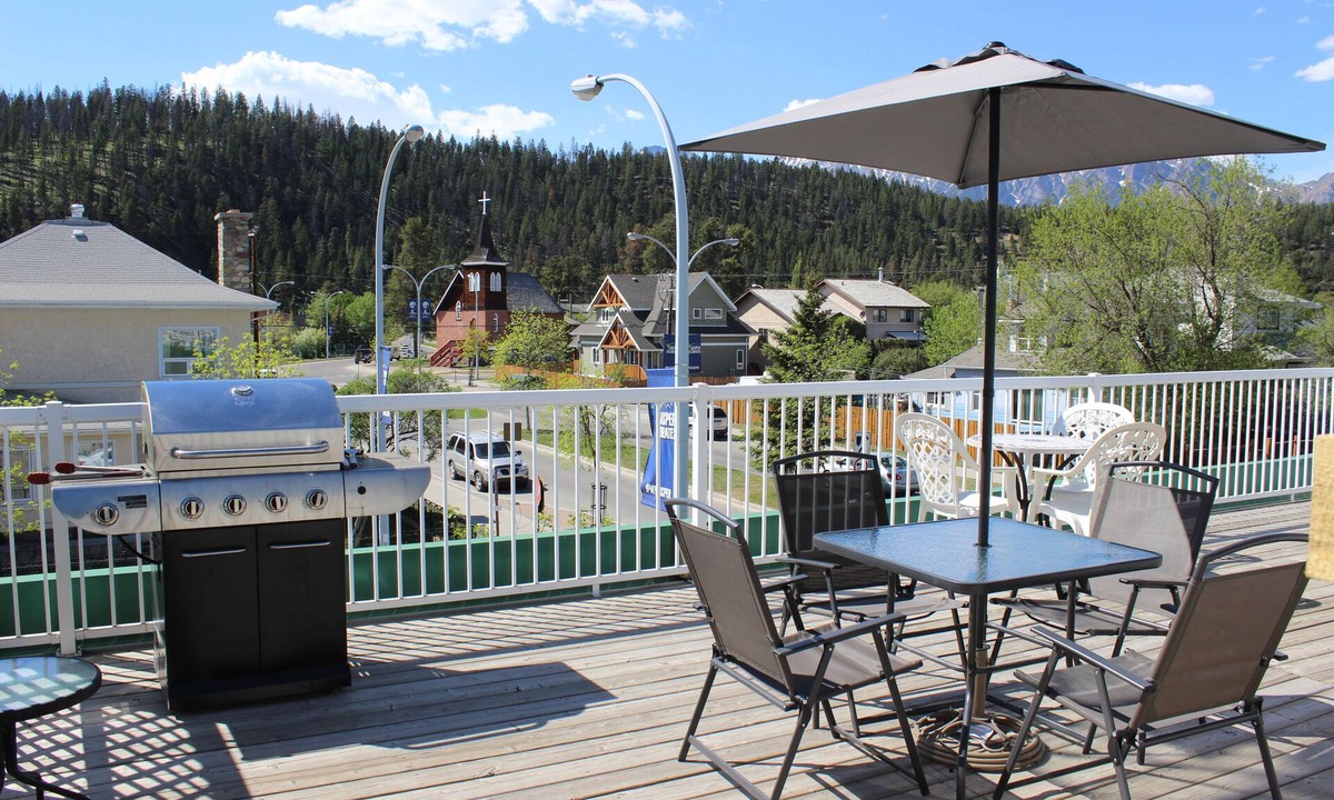 Jasper Hotel | Downtown Jasper Suite Beautiful Views