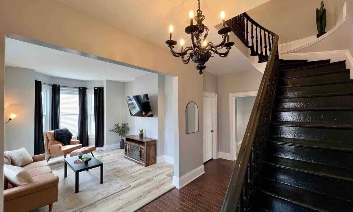 Moncton House | Downtown Oasis Moncton