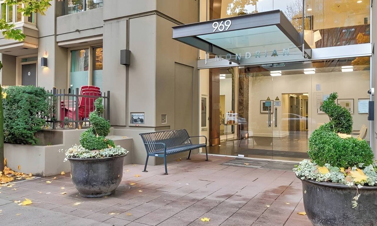 Downtown Vancouver Apartment | Downtown Vancouver - walking distance to CRUISE Terminal and BC Place