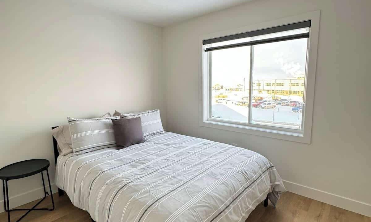 Clairmont House | Entire Home-Self Check-In & WIFI