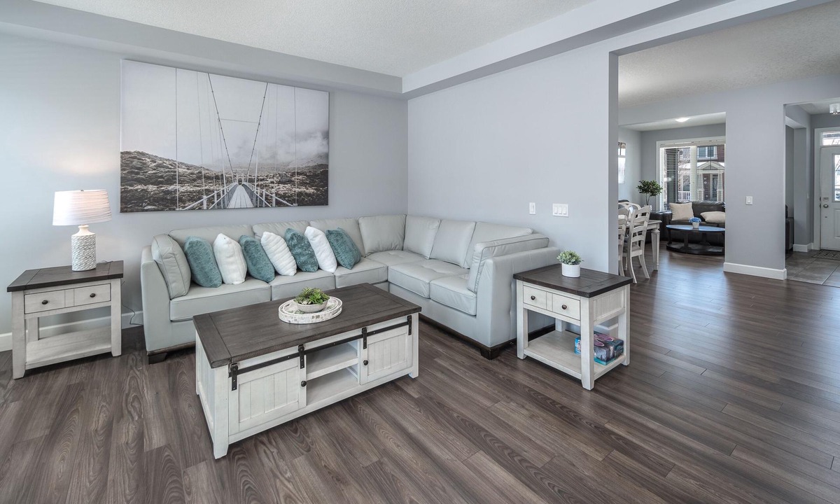 Chestermere House | Entire Executive Home, Walk to lake!