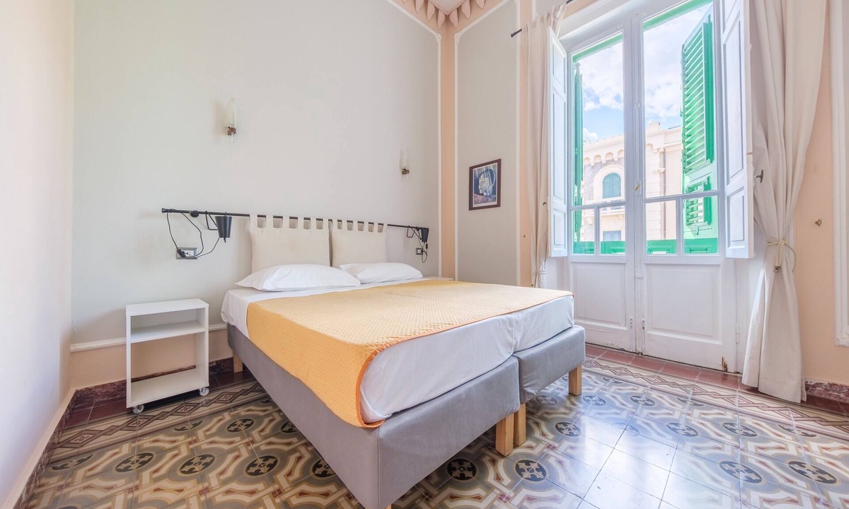 Messina Apartment | Epoque Room '1921' with Balcony