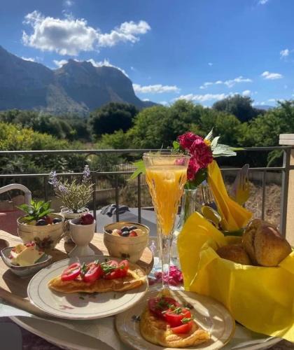 Terrasini House | Esmaraldas House of Love