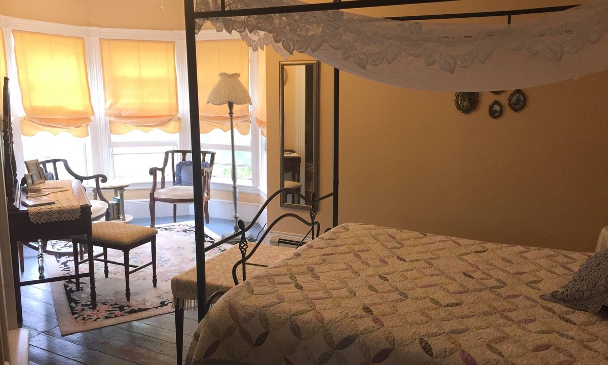 Parrsboro Bed & Breakfast | Evangeline's Tower Bed & Breakfast