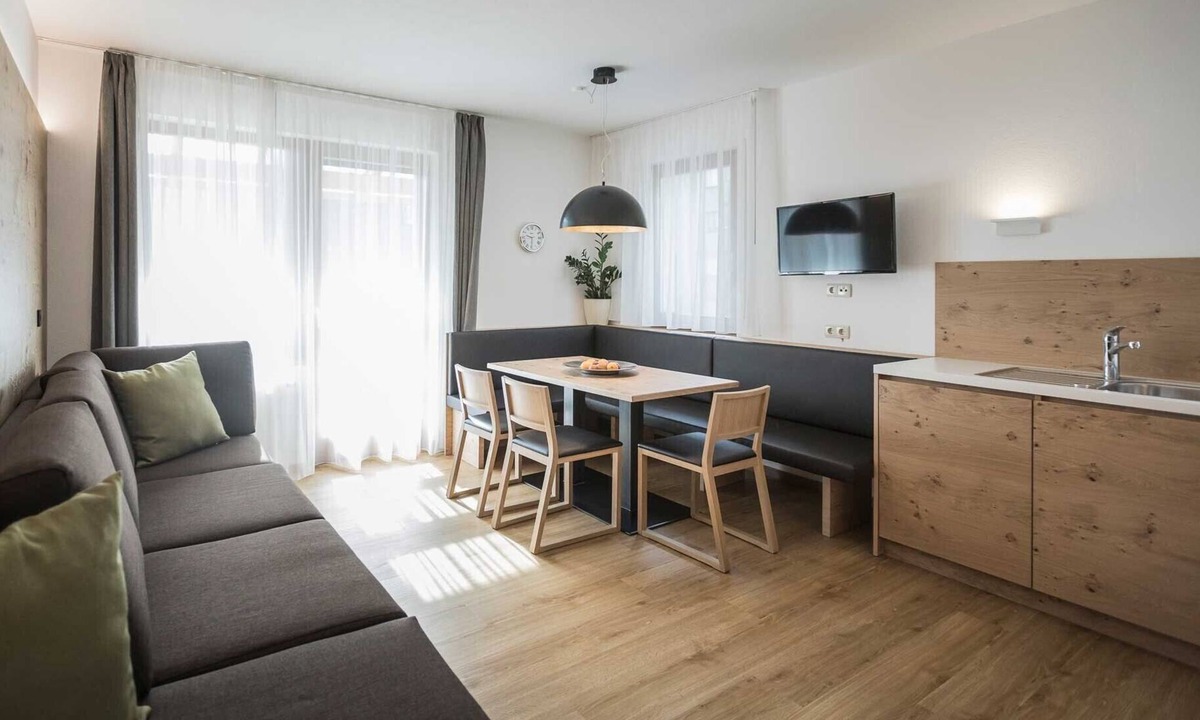 Sand in Taufers Apartment | Family Apartment with Mountain View, Balcony and Wi-Fi