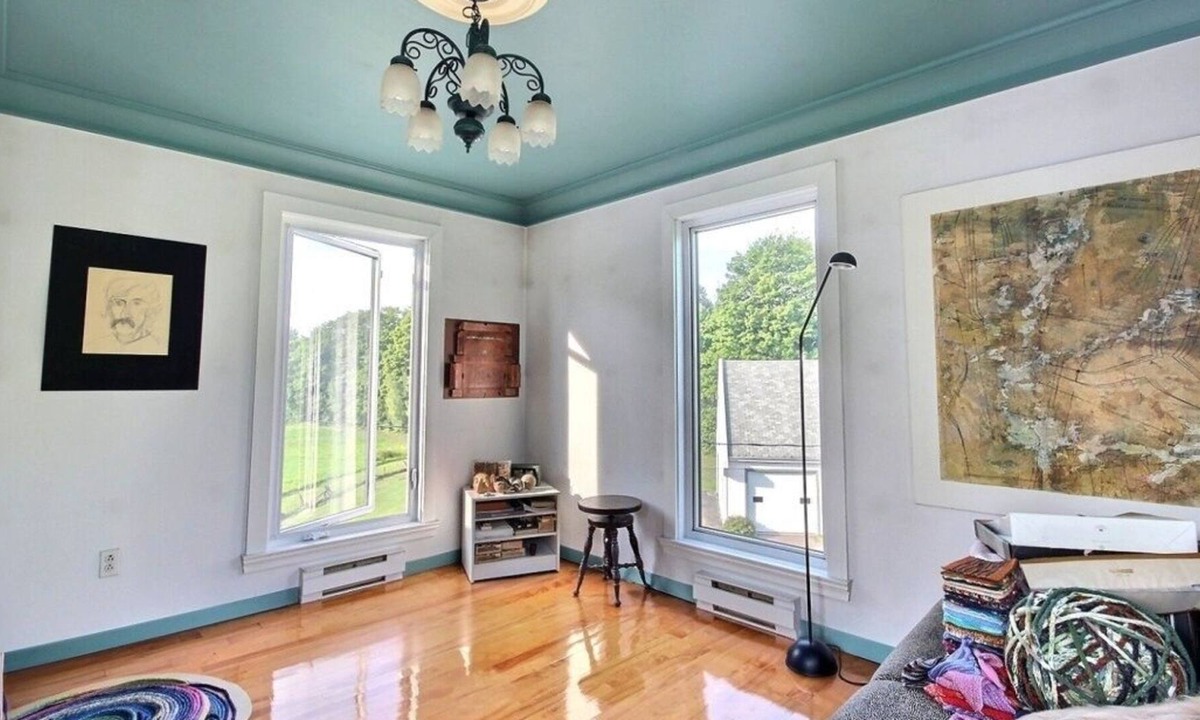 Notre-Dame-du-Mont-Carmel Ski Chalet | Farmer's Cottage