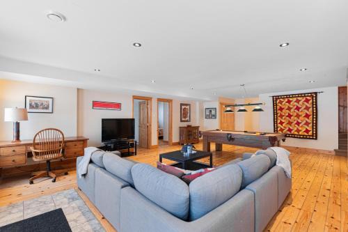 Fiddler Lake Resort Ski Chalet | Fiddler Lake Resort - Deer 68
