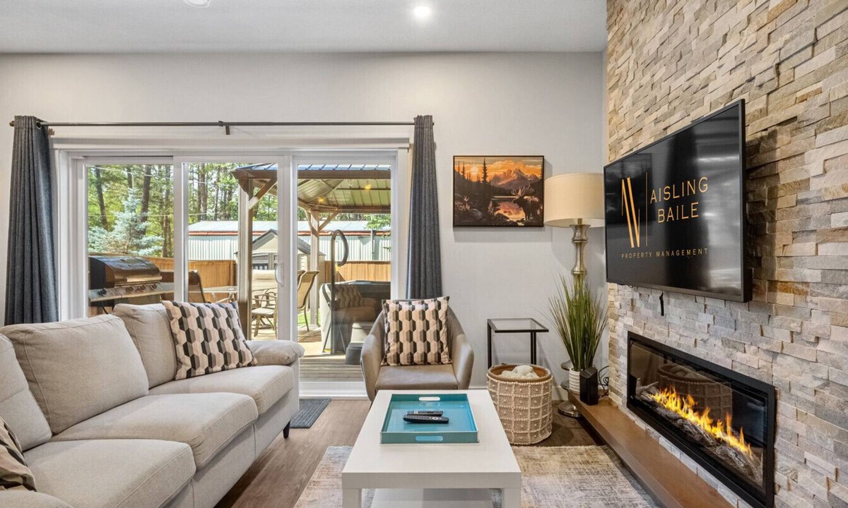 Radium Hot Springs Apartment | Fireside Oasis | Hot Tub | Fireplace | Hot Springs