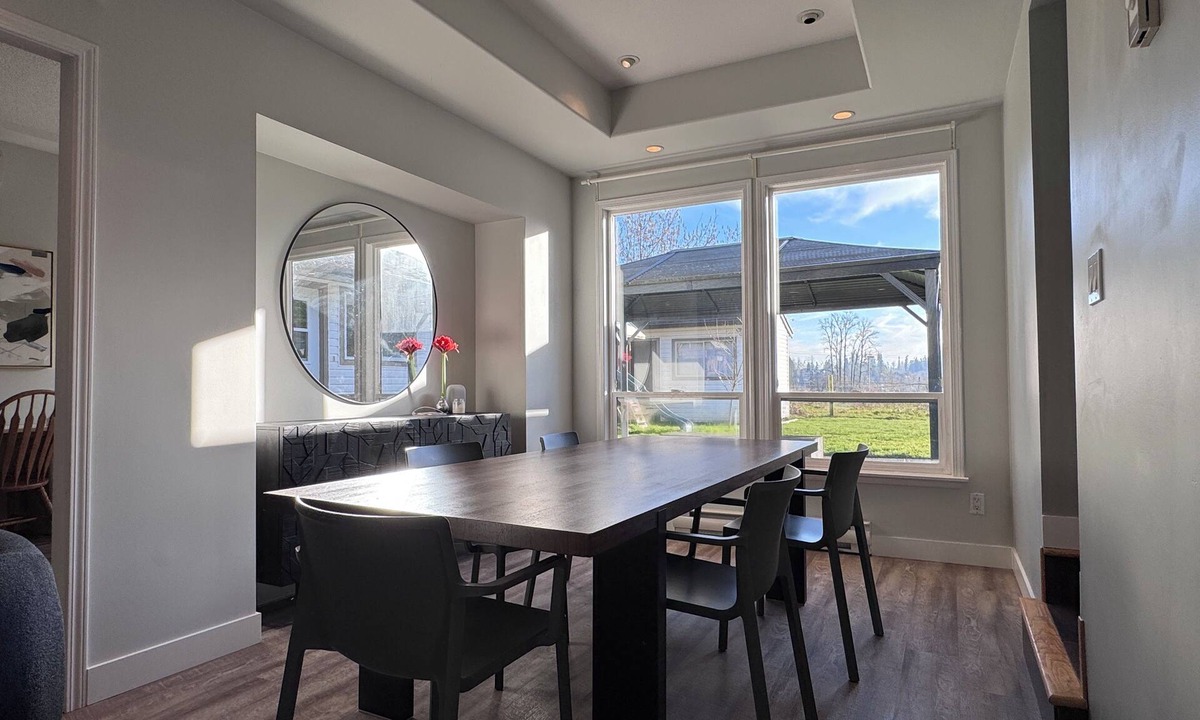 Fort Langley House | Fort Langley Rancher with Views + Studio Lock Off Suite | 4 Bedrooms + Den