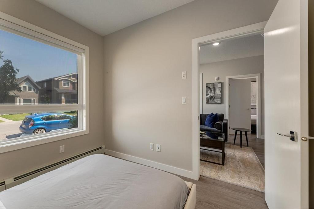 Shaganappi Apartment | Free Underground Parking, Pet Friendly Apartment