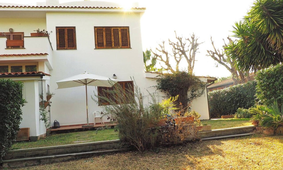 Fregenae House | Fregene: Sea Green
