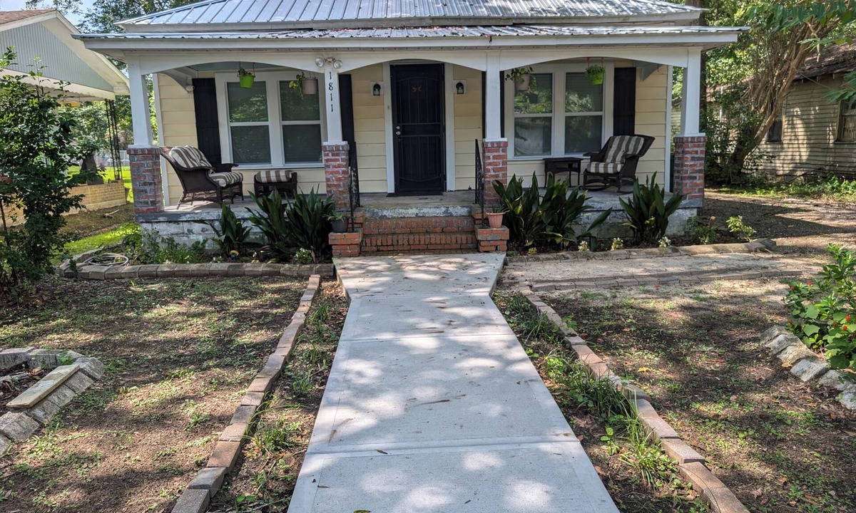 Georgetown Cottage | Georgetown cottage cozy, updated 2 bedroom 3 blocks from historic downtown