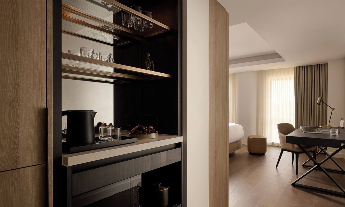 Englemount - Lawrence Hotel | Glenhill Hotel