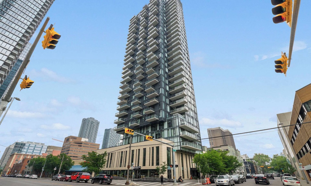 Connaught Condo | GLOBALSTAY. Downtown Calgary Apartments