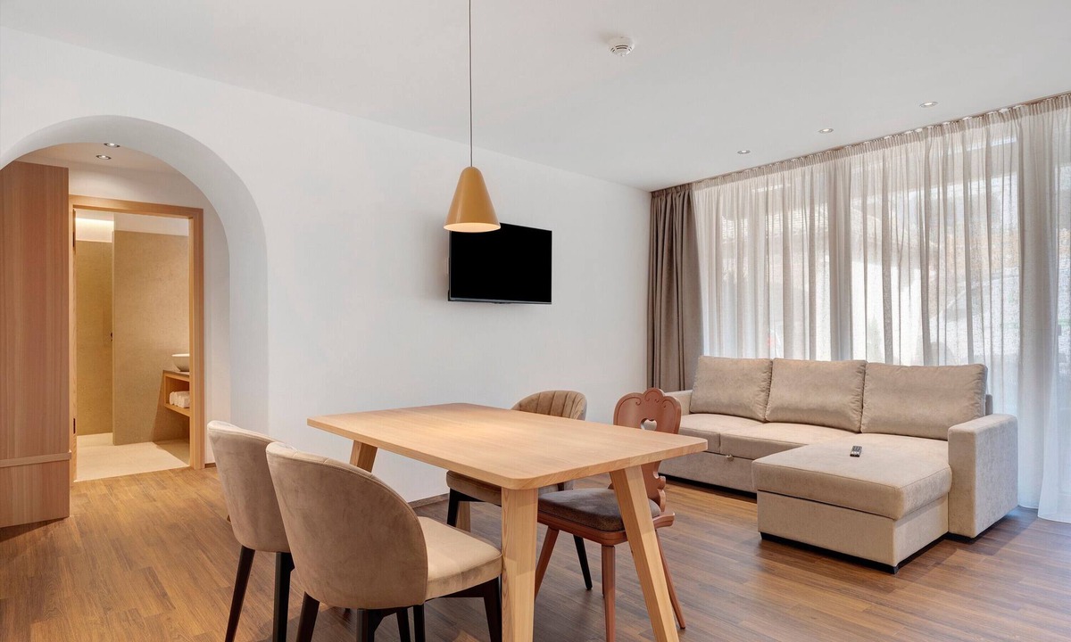 Trodena Apartment | Goldener Adler Apartment Classic 3 with Balcony, Sauna, and Breakfast Included - new 2026