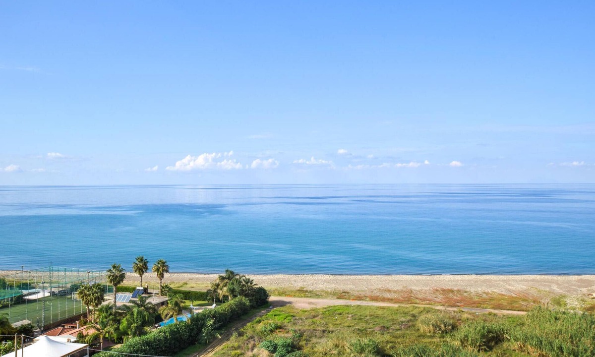 Acquedolci Apartment | Gorgeous apartment in Acquedolci with house sea view