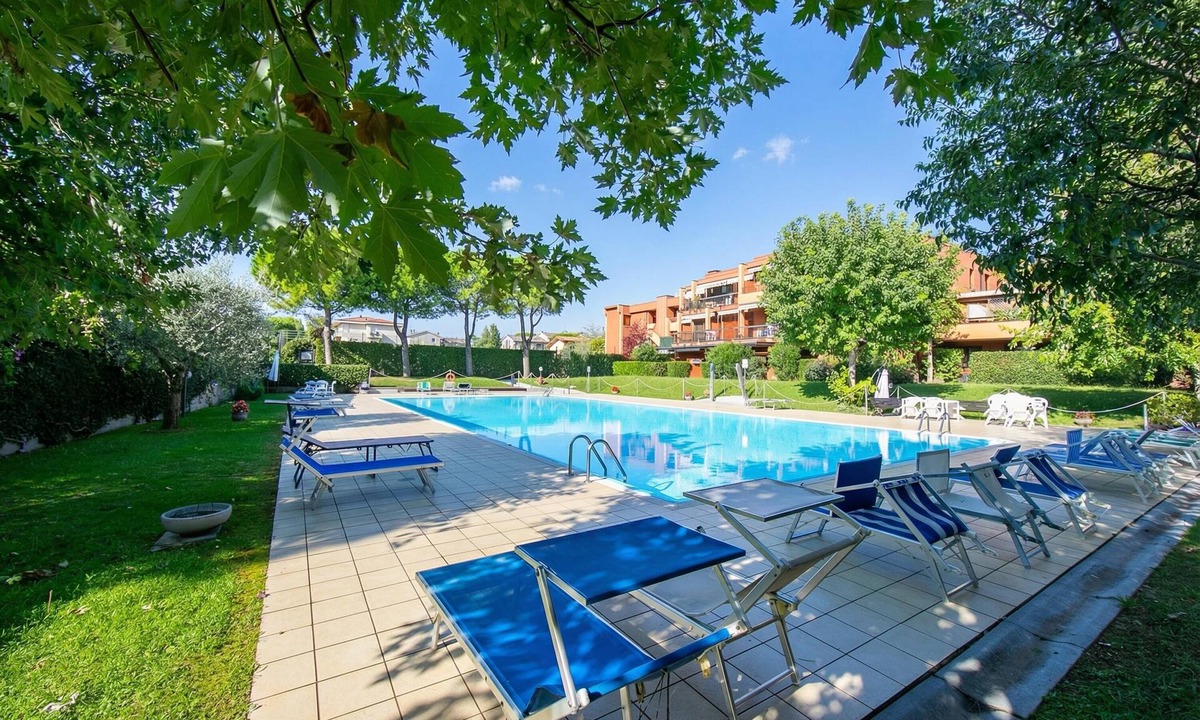 Rivoltella Apartment | Green Tiffany Apartment: Pool, Tennis, Balcony, Desenzano Del Garda, Italy