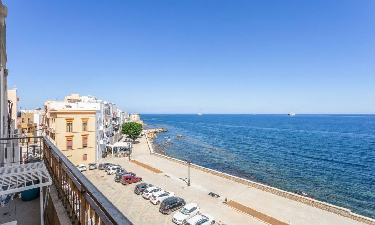Trapani City Centre Apartment | GuestHost - Cozy apartment located in one of the most beautiful areas of the city, between the walls of Tramontana and Ligny tower, within walking distance. The accommodation is located in a strategic position, about 900m from the port terminal of the ci