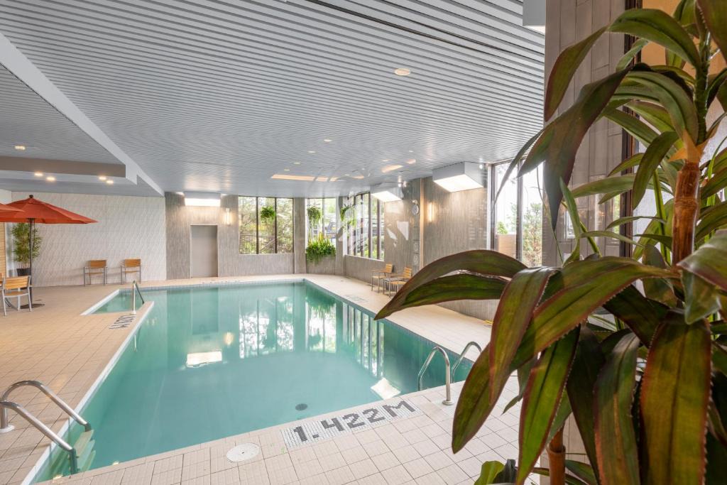 Boucherville Hotel | Hôtel WelcomInns