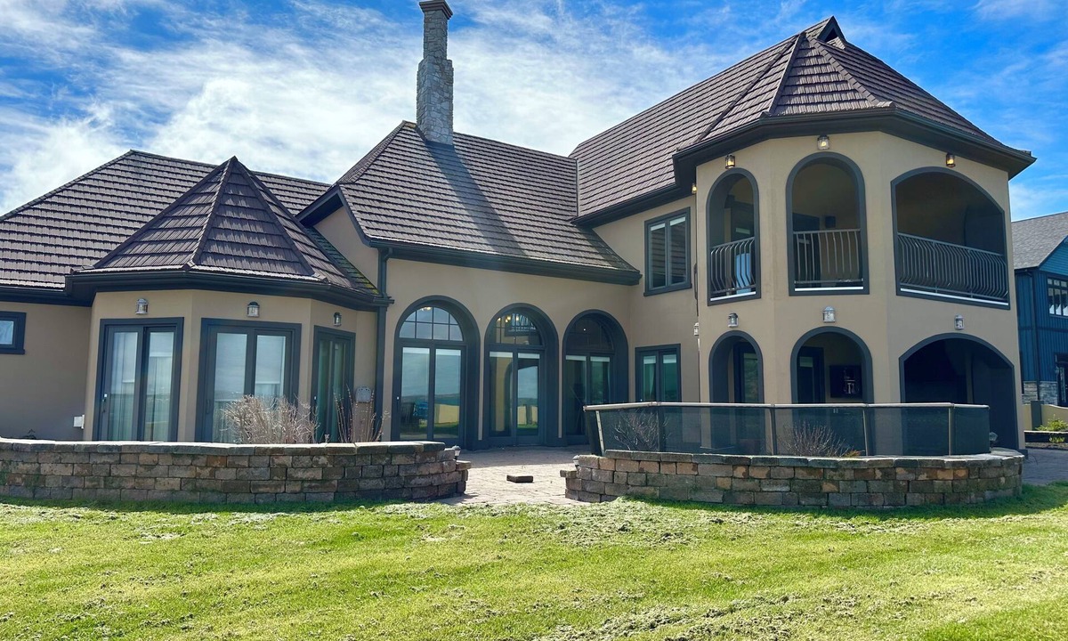 Stratford House | High-End Waterfront Estate in Stratford | Relax, Unwind, Enjoy Views