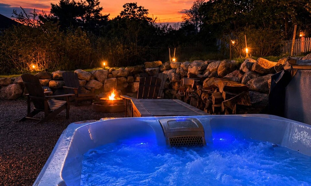 Shelburne Apartment | Historic Bruce House | Hot Tub, Fire Pit &AC