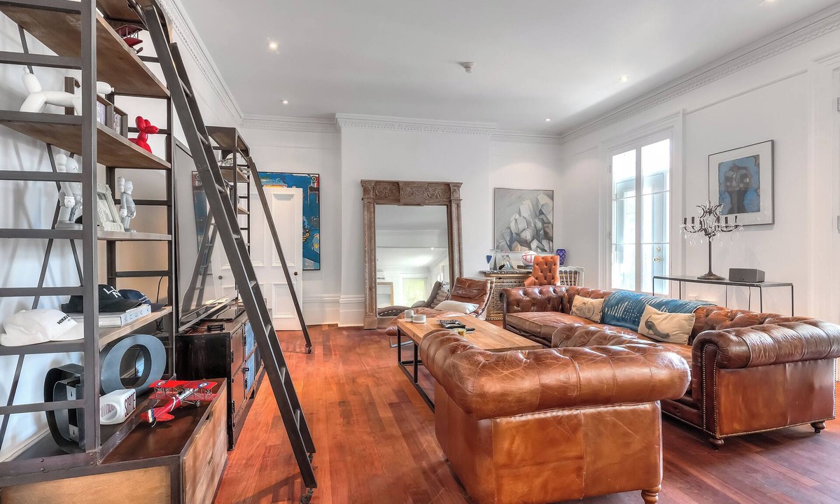 Quartier des Spectacles House | Historic Mansion in the heart of the city!