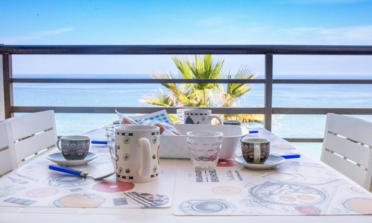 Capo d'Orlando Apartment | Holiday Apartment 'Solkira' close to the Beach with Sea View, Balcony & Wi-Fi