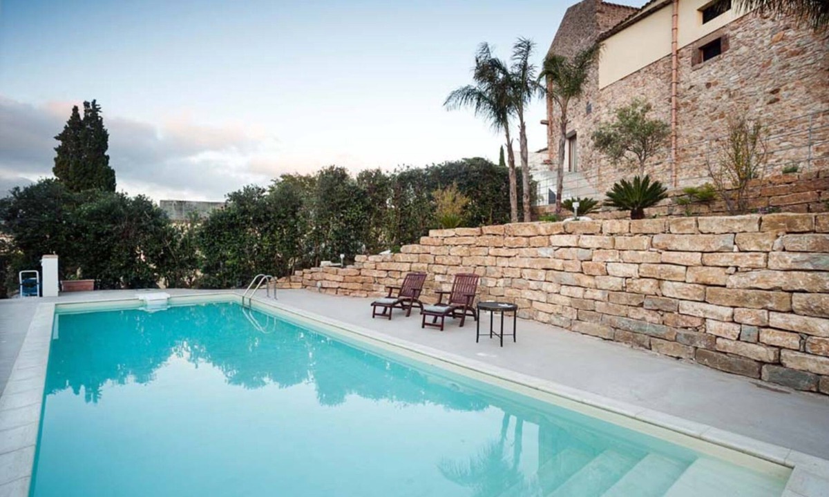 Buseto Palizzolo House | Holiday Home in Sicily for 6 People with Pool