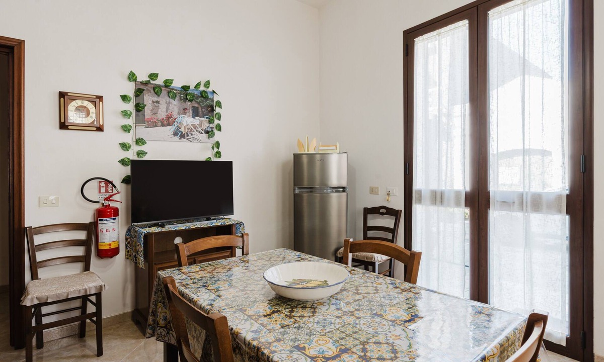 Marsala House | Holiday Home 'La Piazzetta' with Wi-Fi and Air Conditioning