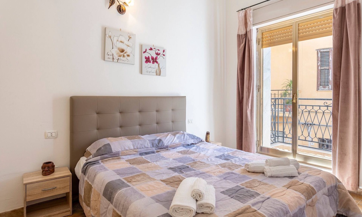 Mazara del Vallo House | Holiday Home 'Obelix Kasbah' with Balcony and Air Conditioning