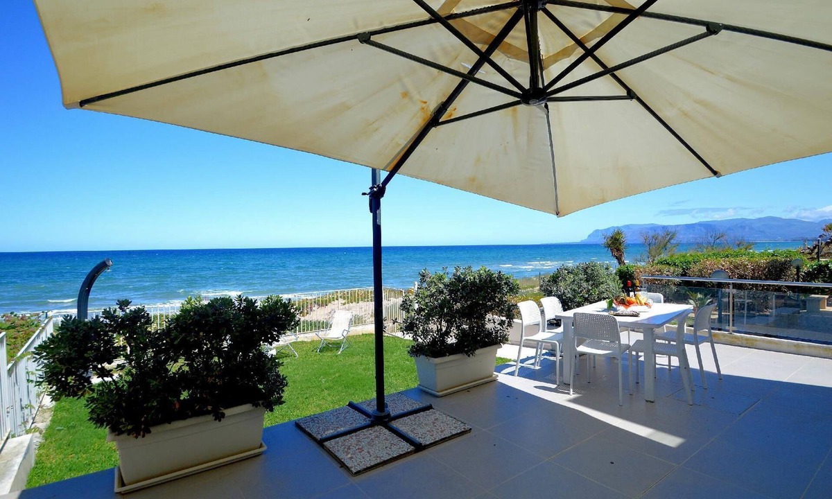 Alcamo Marina House | Holiday house Alcamo Marina for 1 - 7 persons with 4 bedrooms - Holiday home