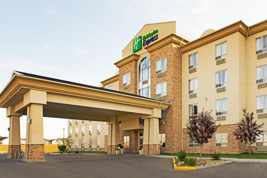 Grande Prairie Hotel | Holiday Inn Express Grande Prairie by IHG