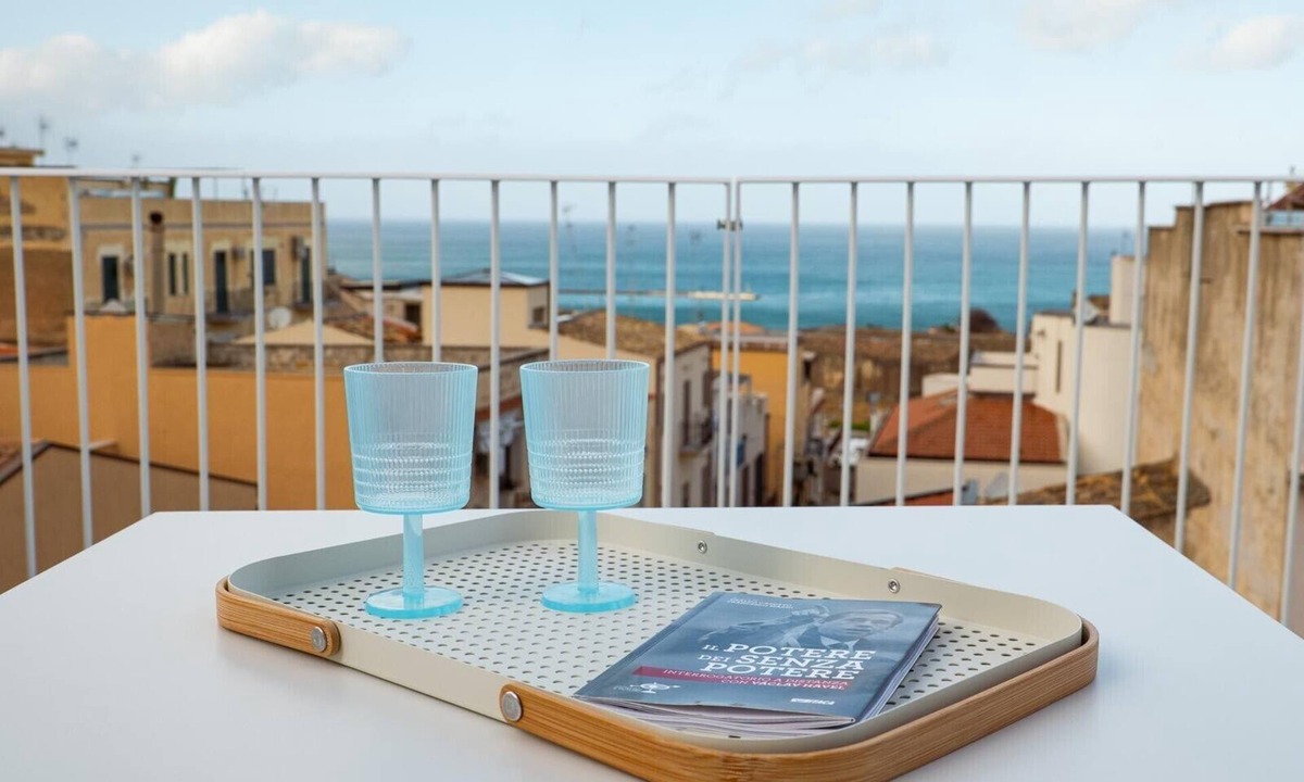 Castellammare del Golfo Apartment | Holiday Home 'Terrazza Marconi' with Sea View, Wi-Fi and Air Conditioning
