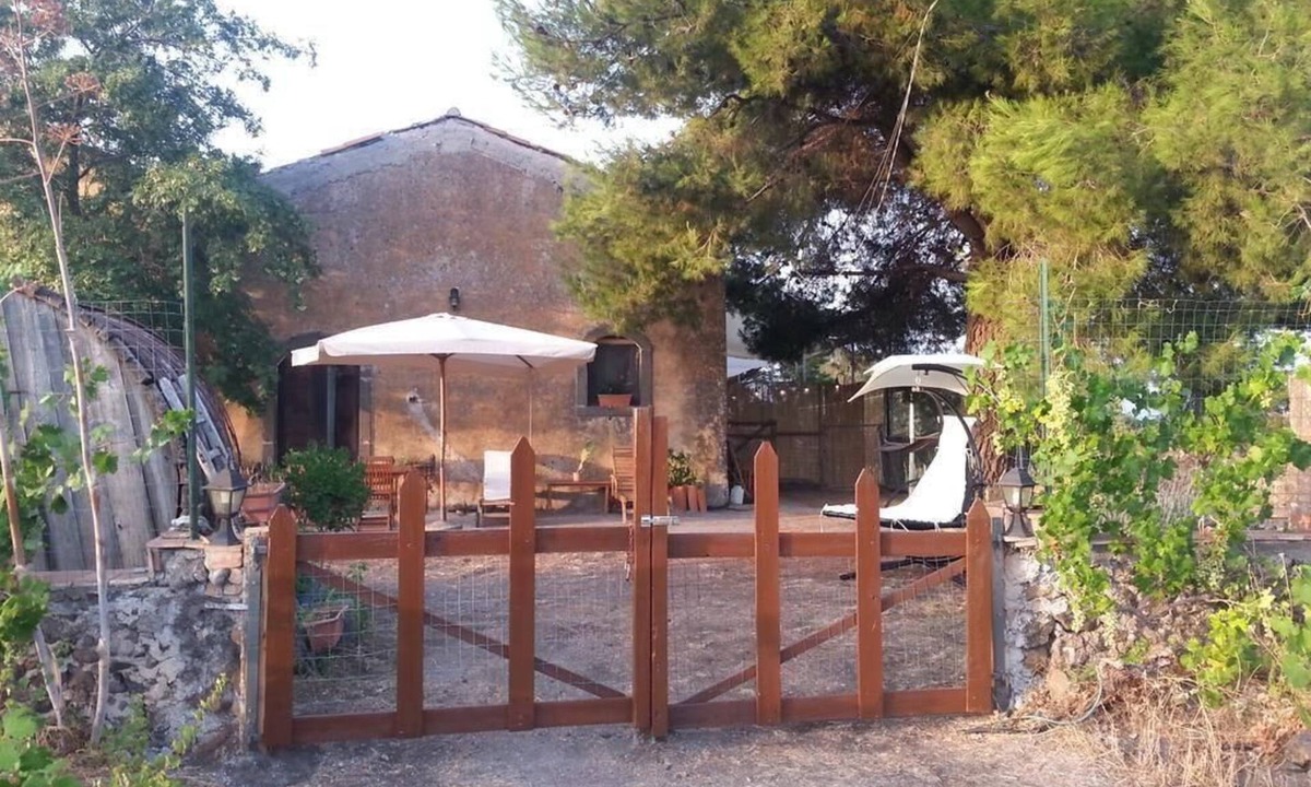 Castiglione di Sicilia Apartment | Holiday apartment Castiglione di Sicilia for 1 - 5 persons with 1 bedroom - Twin house