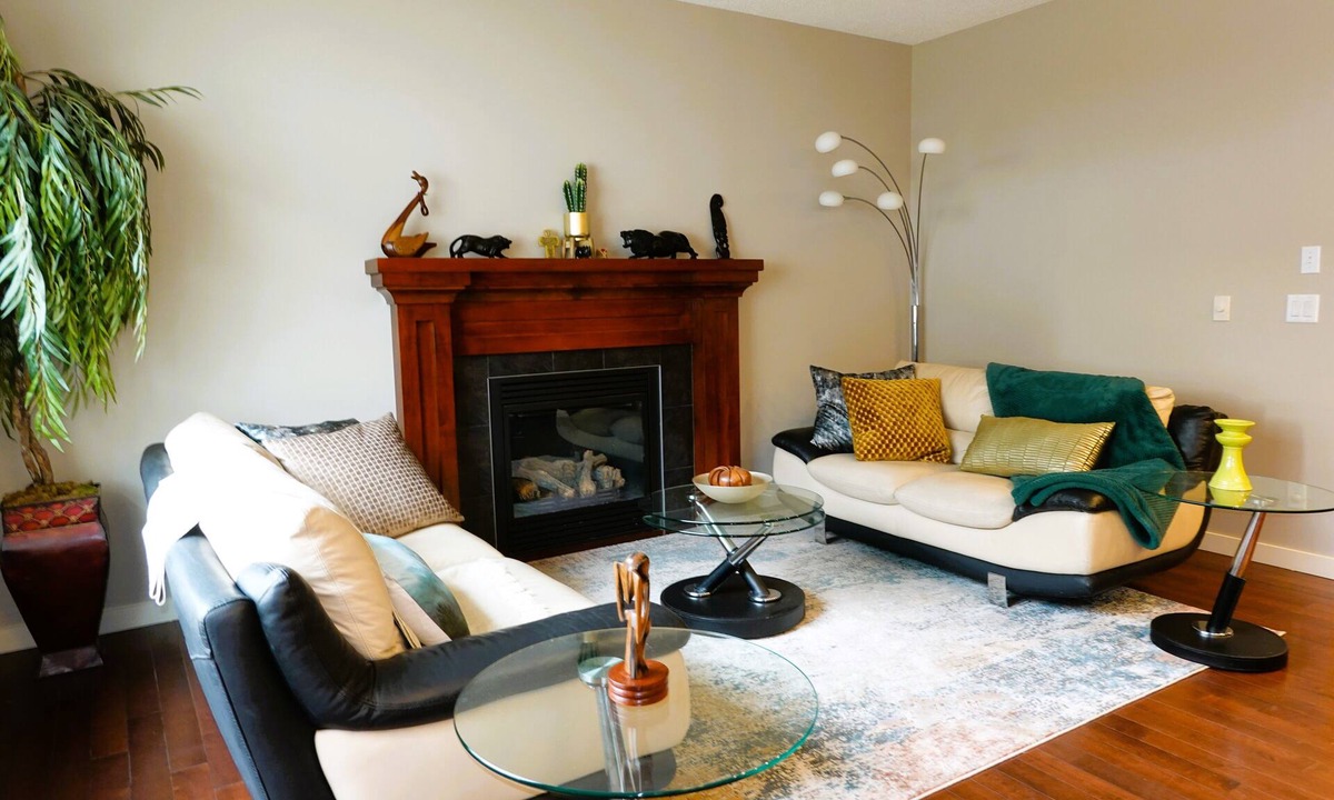 Panorama Hills House | Home Away from Home-Family Haven-15 Min to Airport