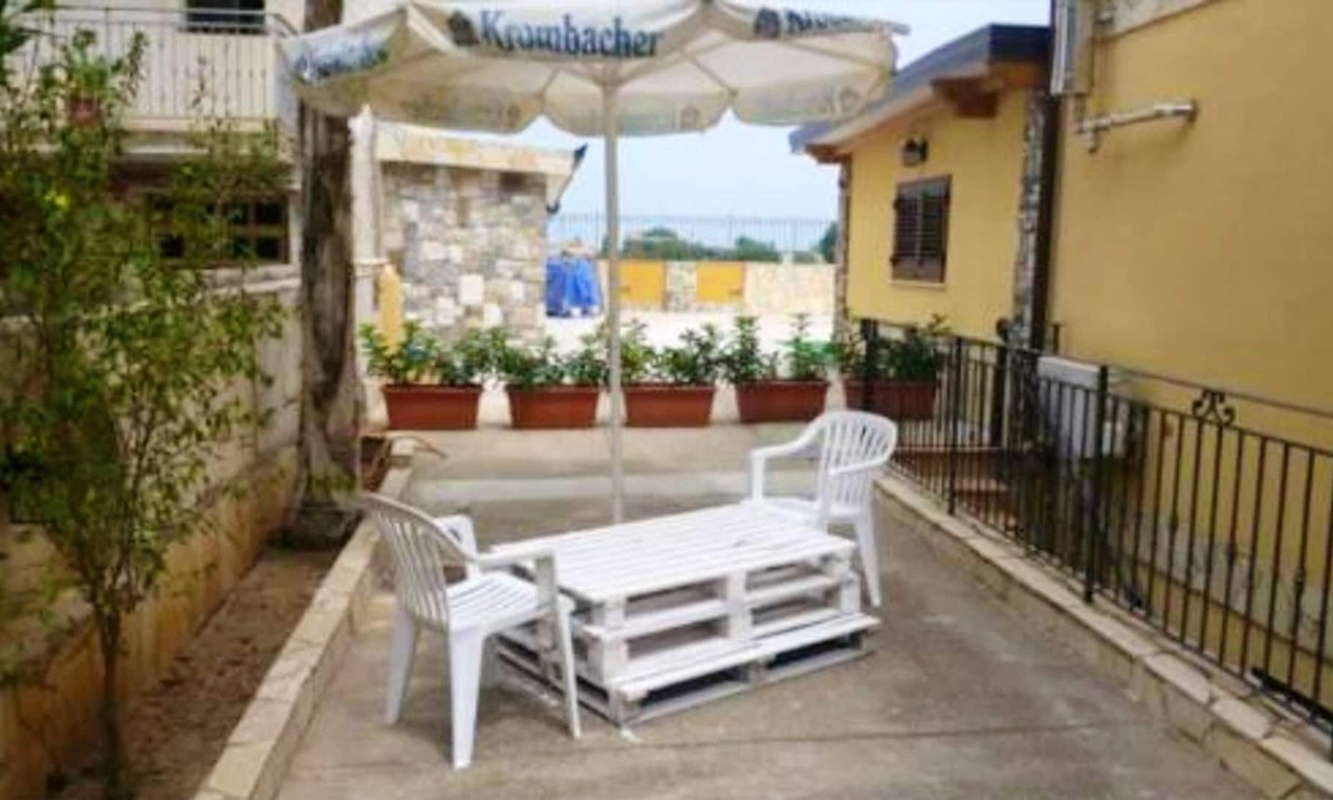 Palermo Apartment | Homerez - Apartement 2 km away from the beach for 6 ppl. with garden at Palermo