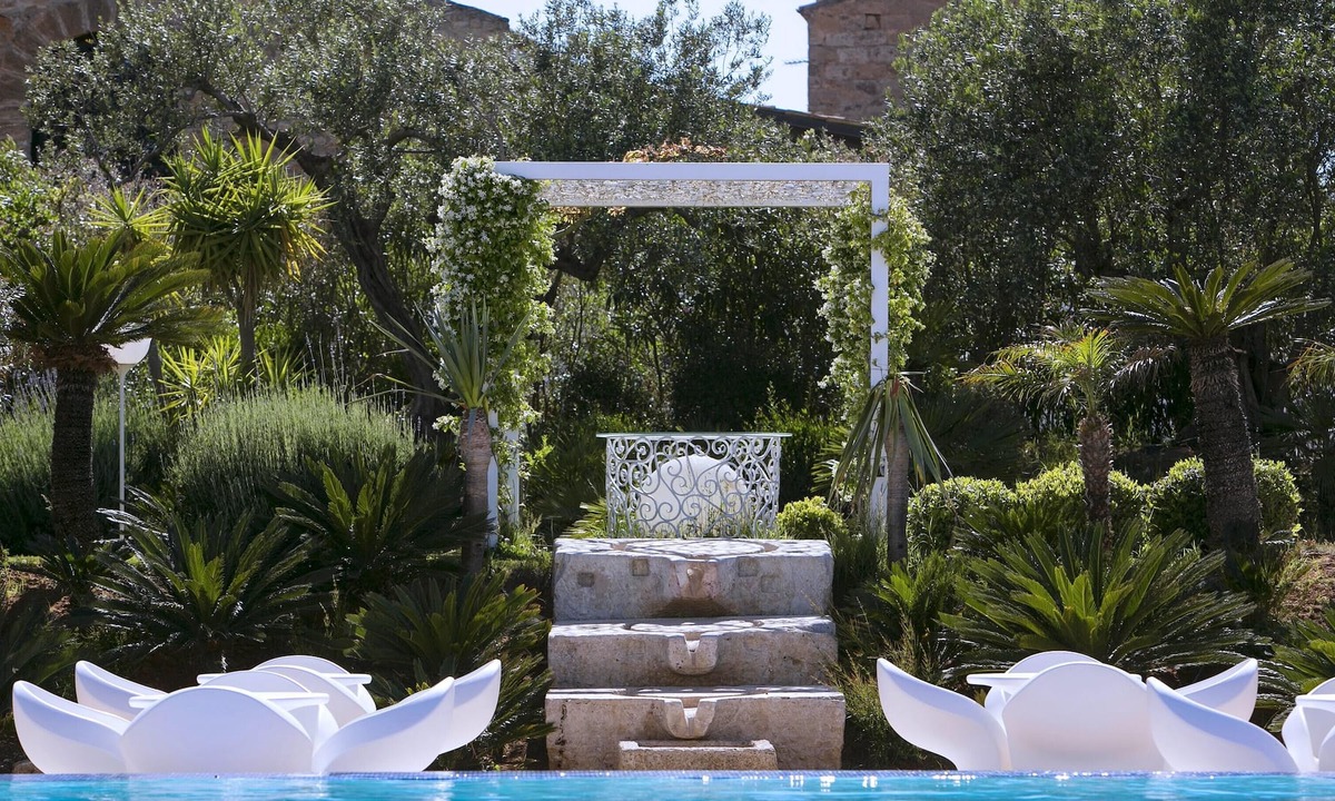 Partinico Apartment | Homerez - Apartement 6 km away from the beach for 8 ppl. with shared pool