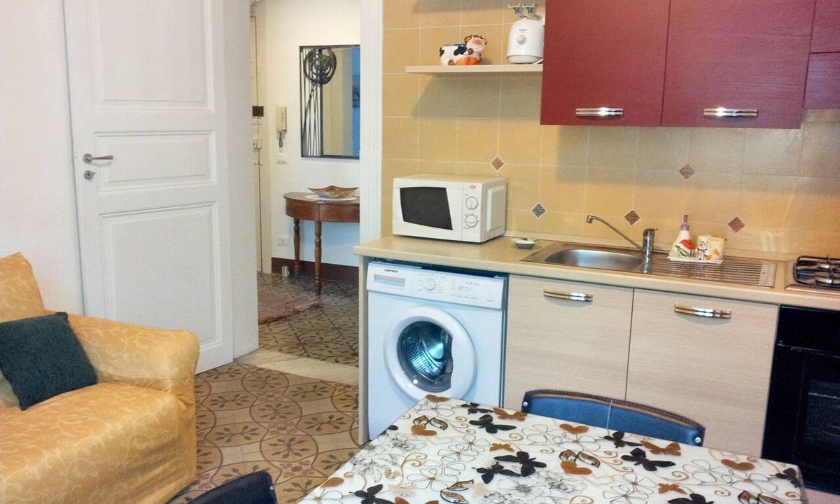 Trapani City Centre Apartment | Homerez - Apartment in Trapani