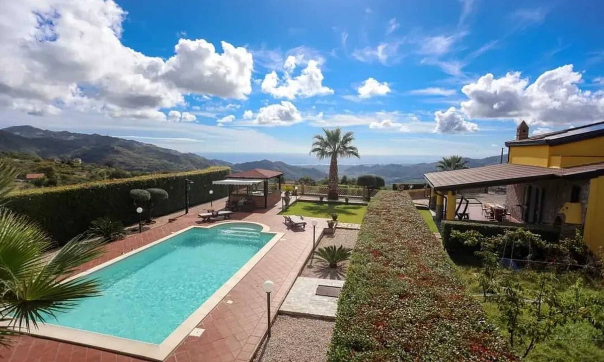 Graniti Villa | Homerez - Charming Villa in Graniti with Private Pool