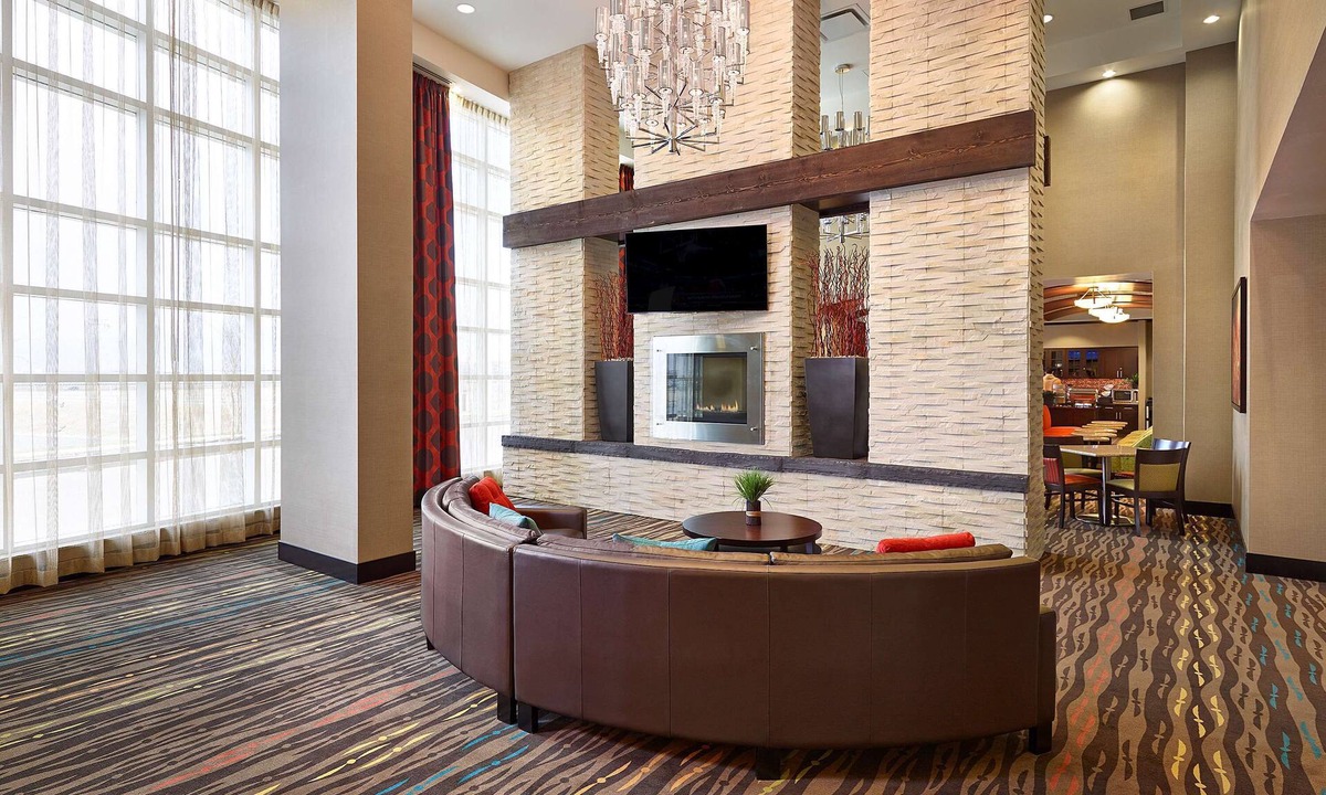 Calgary Hotel | Homewood Suites by Hilton Calgary-Airport, Alberta, Canada
