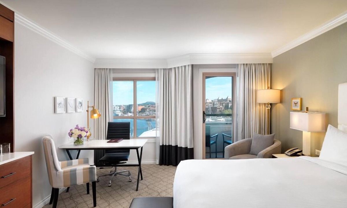 Inner Harbour Hotel | Hotel Grand Pacific